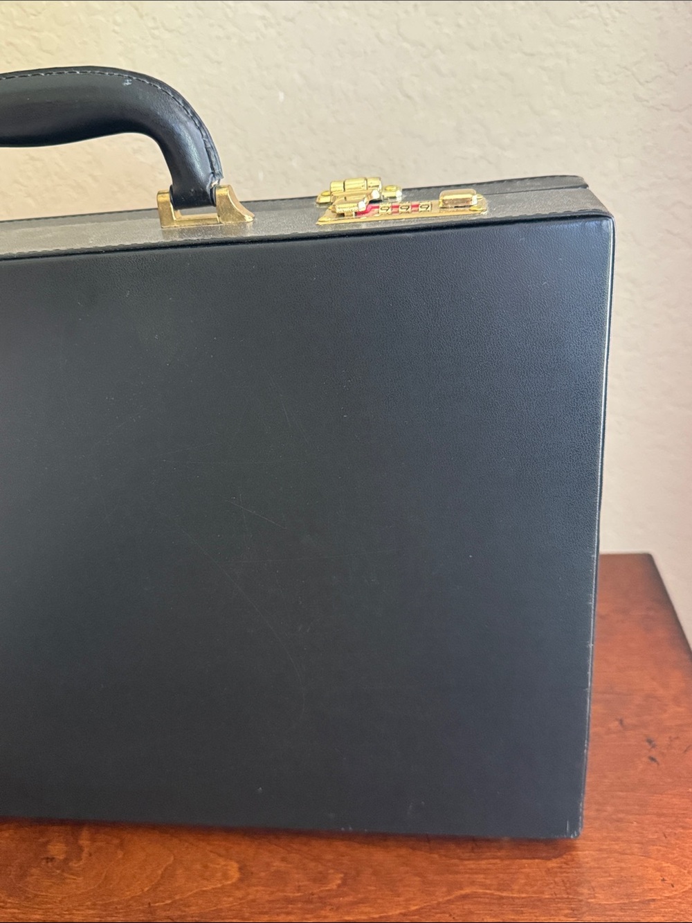 Classic Men's Black Hardcase Briefcase Good Condition Never Used - Picture 4 of 11